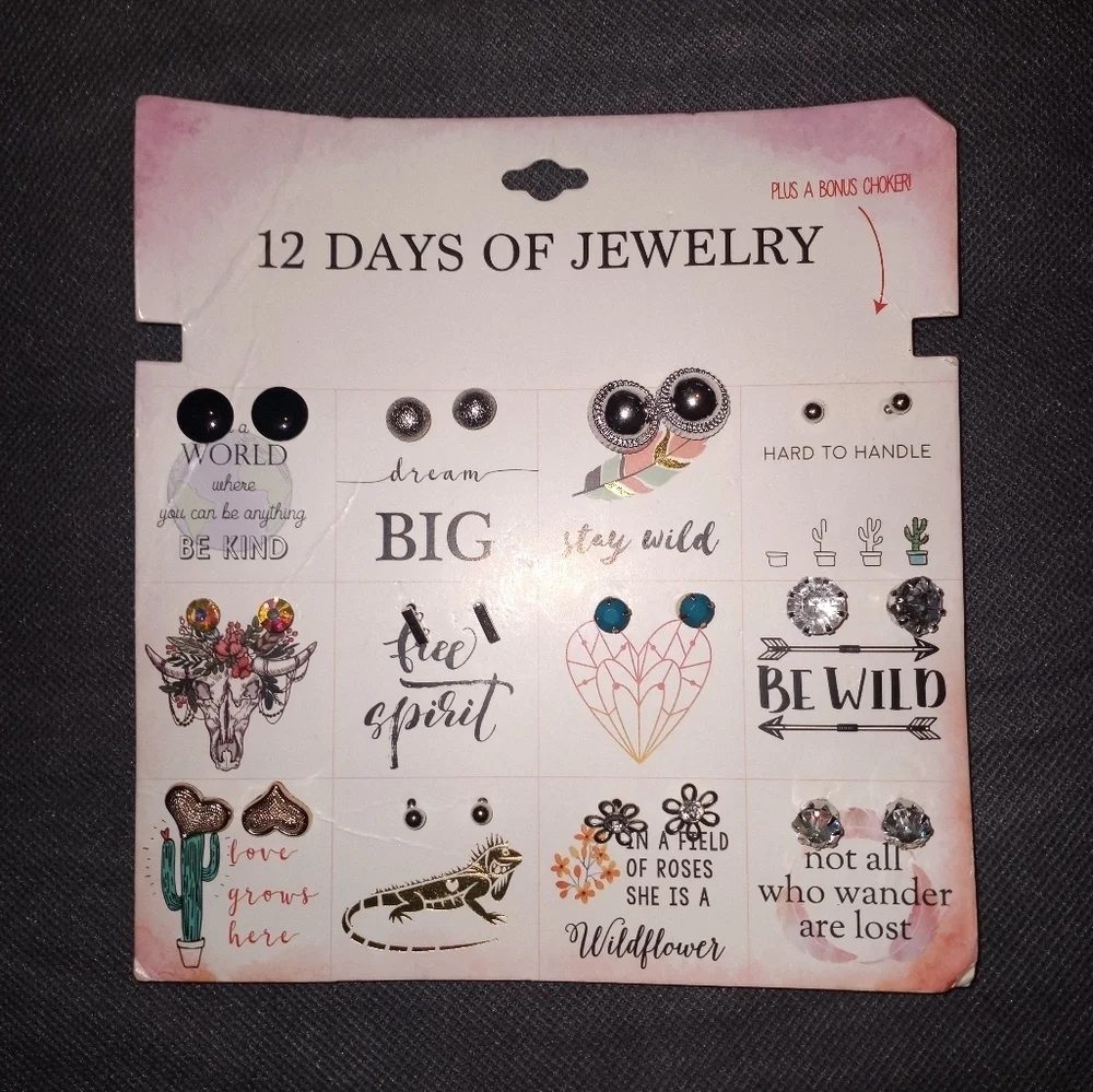 12 days of jewelry earrings set